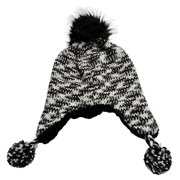 Chunky Knit Emoji Tassled Beanie Black & White Girls OS Hat - Picture 4 of 9